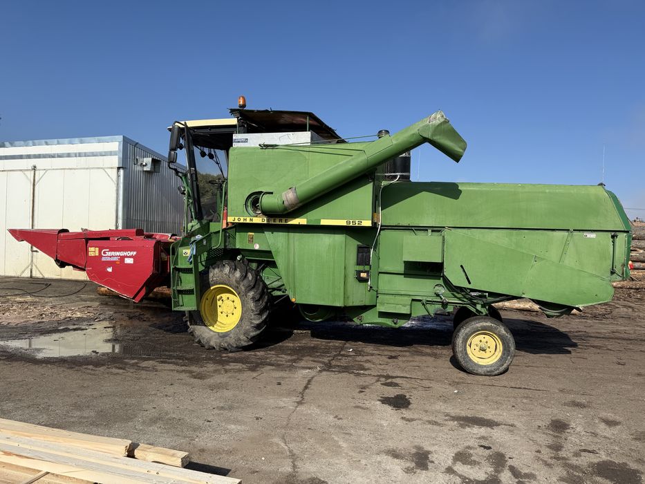 Combina John Deere 952