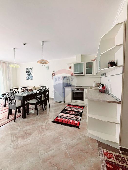 Дава се под наем Тристаен апартамент в к.к. Златни пясъци - 70 кв.м за 600 € - Снимка #5