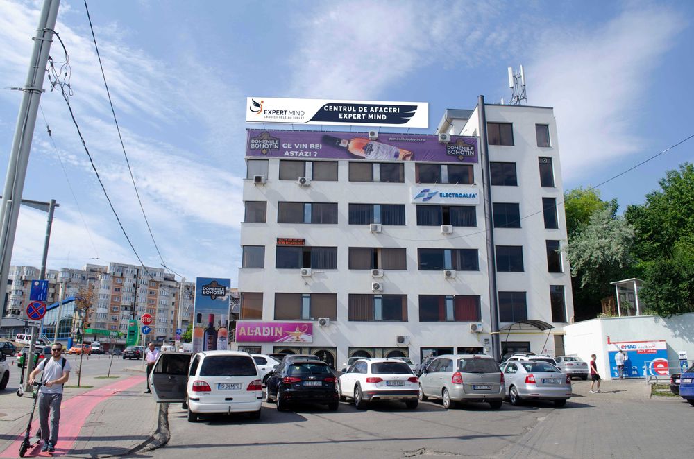 Spațiu birouri de închiriat Iași Nicolina 61 mp – aproape de centru