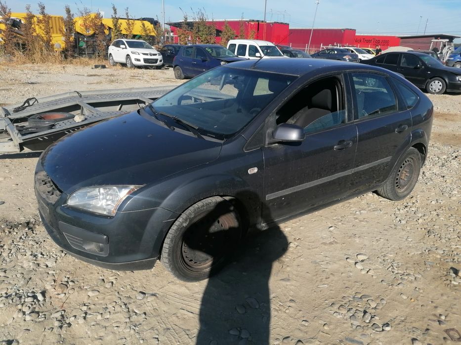 Bara fata capota aripa usa Ford Focus