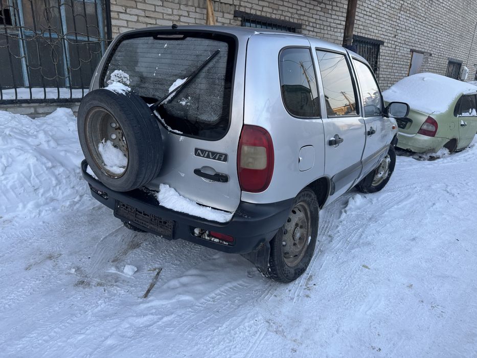 В разбор поступила шеврале нива