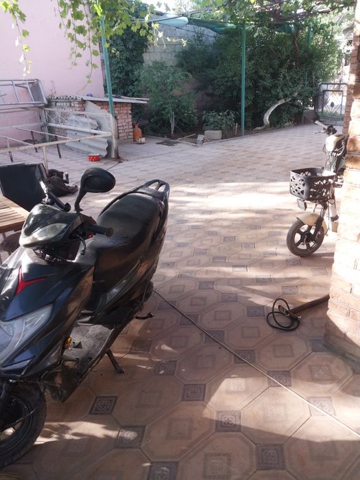 скутер обмен.электроскутер айфон 12        .