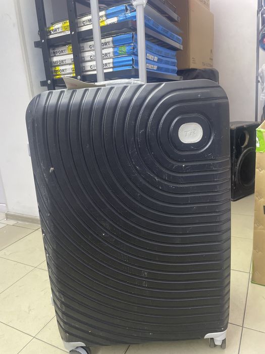 Чемодан большого размера в районе стадион спа