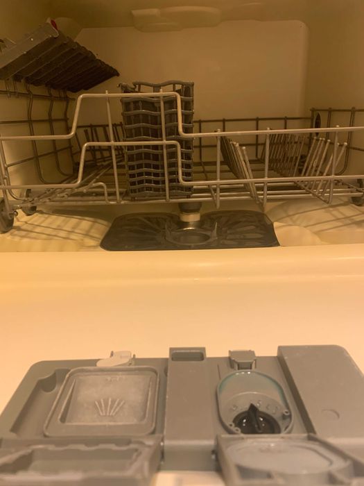 Masina spalat vase compacta ELECTROLUX ESF2440 2300OS defect?/pt piese