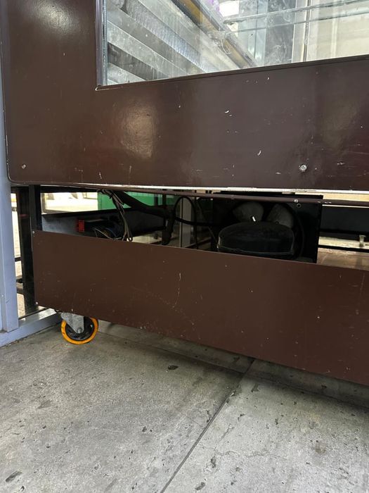 Витринный холодильник очень хороши