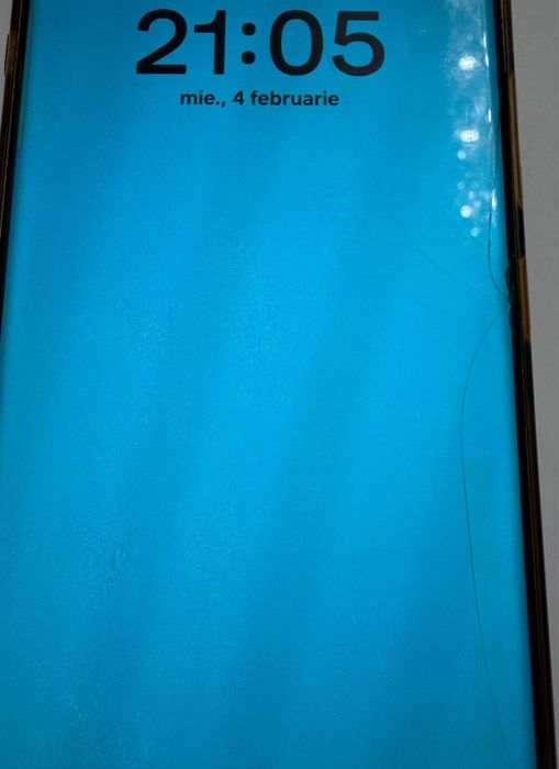 Samsung s23 ultra fisurat perfect funcțional.