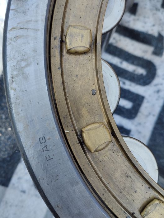 Подшипник NU2324E