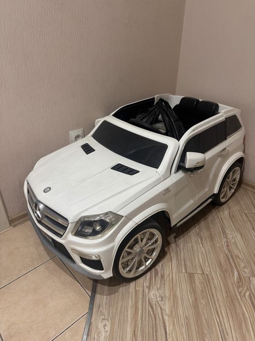 Детский электомобиль