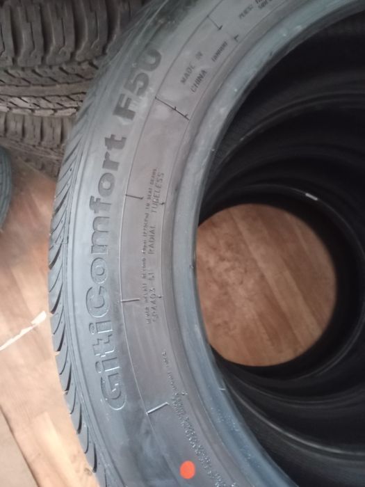 Летняя резина 215/55/18 новая.