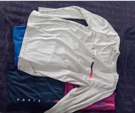 Lot bluzite sport marime L/xl noi fara eticheta
