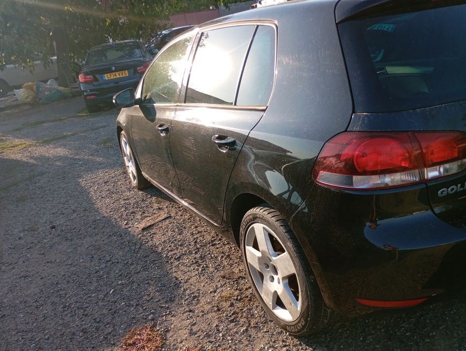 Фолксваген Голф 6 2.0 тди 2011год