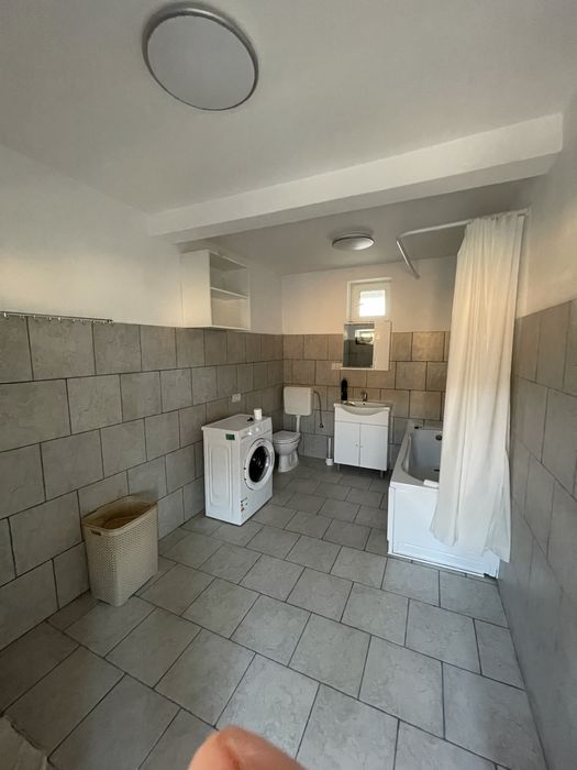 Casă de închiriat