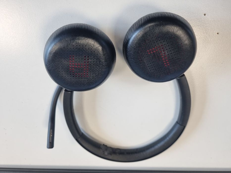 Casti wireless conferinta Bluetooth Poly Voyager 4320