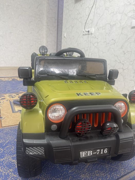 Продам детский электромобиль