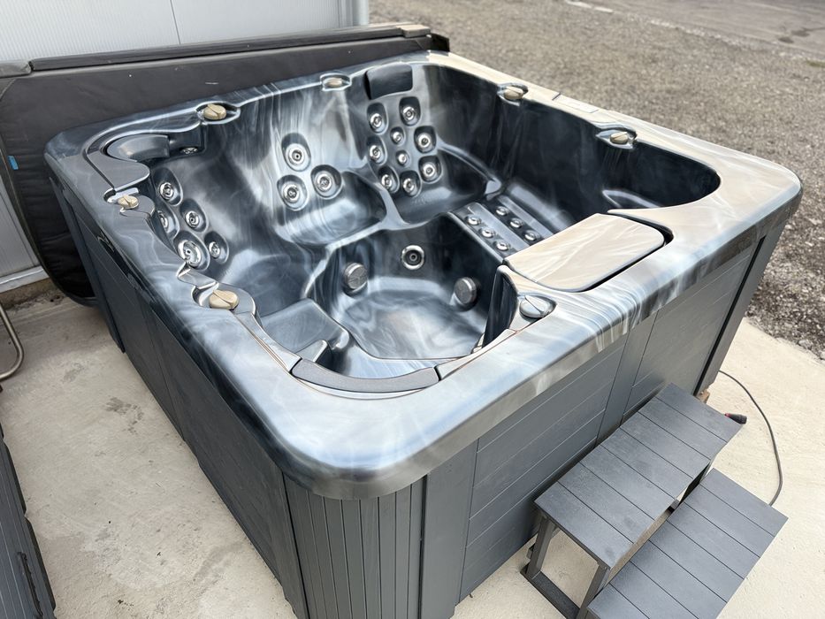 Jacuzzi 4SeasonsSpa ciubar piscina antracit