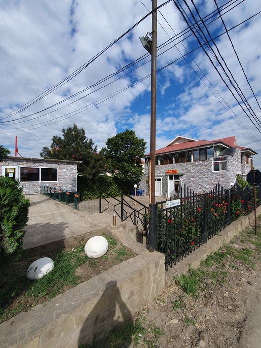 Afacere la cheie, Pensiune 3 stele.