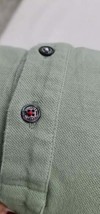 Tricou Moncler          .