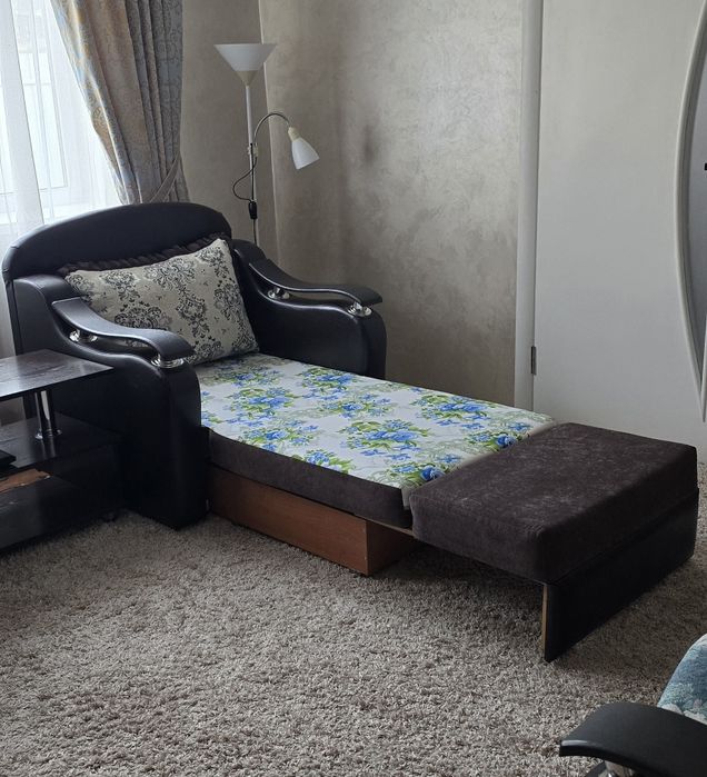 Продам диван и 2 кресла