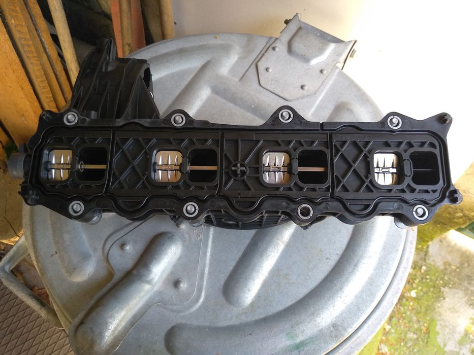 Колектор Мерцедес W204,212,OM651,мотор 200,220,250 cdiъздуховоди