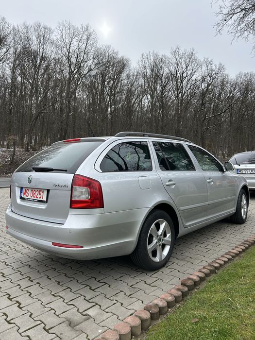 SKODA Octavia 2013 — imagine 3