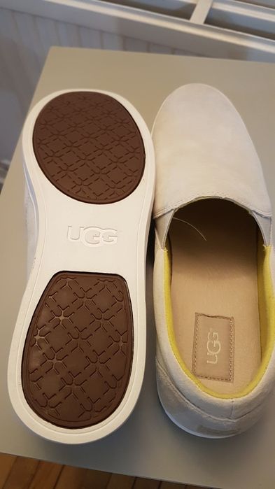 Trainers unisex marime 42