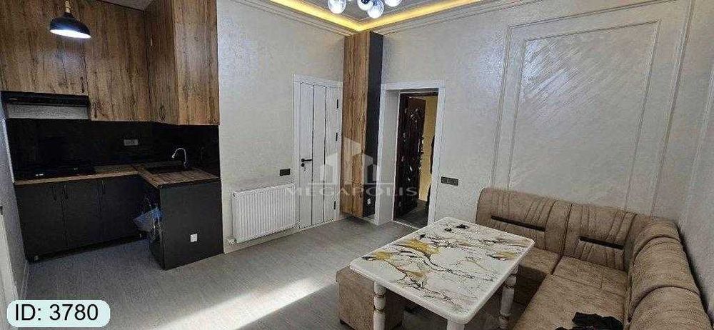 6 mikr alpomish tarafda 2 xona tayyor kvartira sotiladi №3780