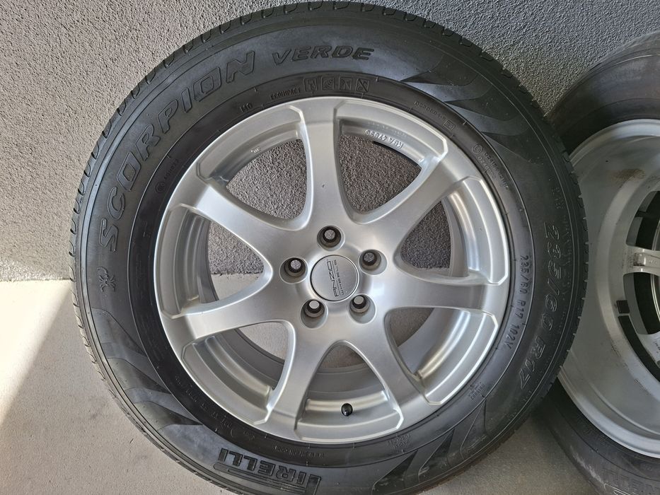 4 броя 215 65 17 michelin 4 235 60 17 pirelli