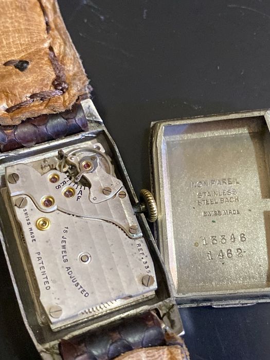 Cyma swiss made с естествени диаманти