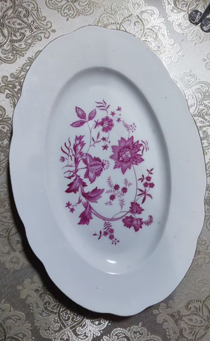 Продается ляган и два маленких фарфор ГДР