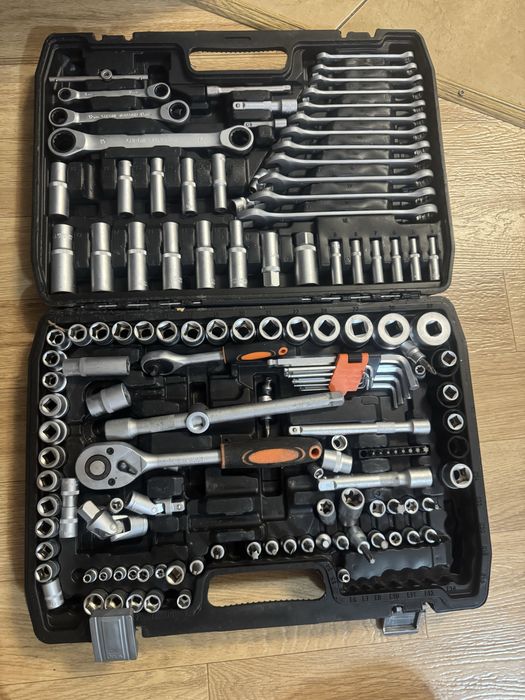 Продам набор ключей