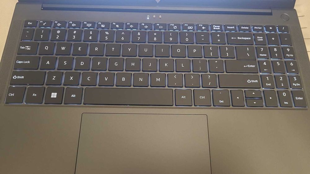 Laptop Gaming Ryzen 7 H255 , 24 gb ram ddr5 6400 , AMD Radeon 780M  , nou