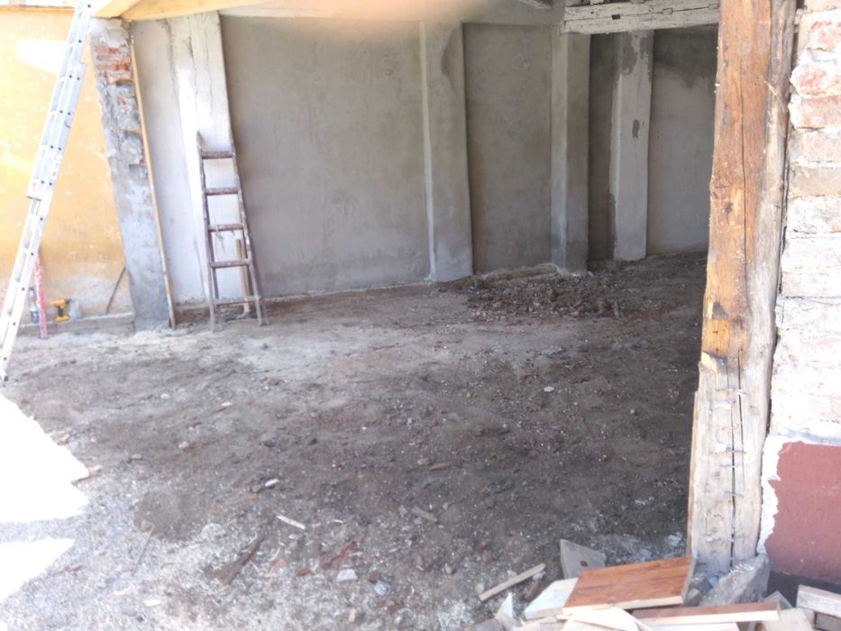 lucrari de demolari ,curatare teren ,cladiri sapaturi fundatii santuri