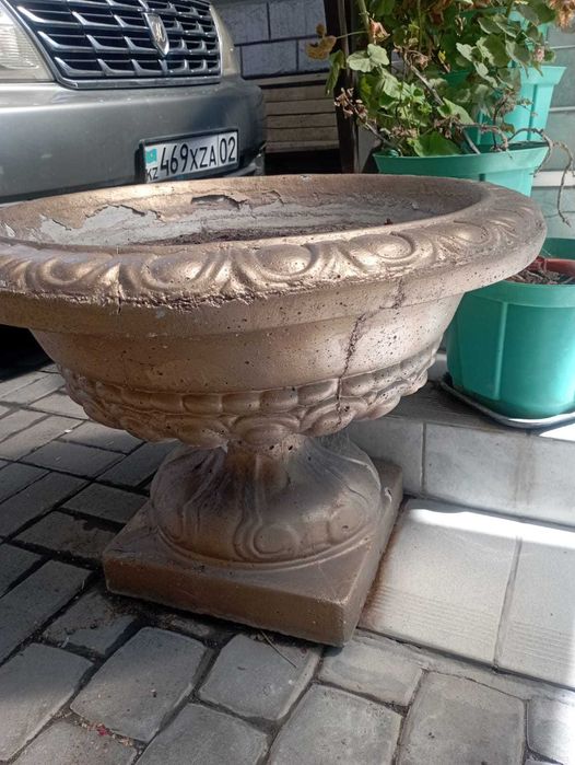 Продам вазоны! В наличии 3 шт.