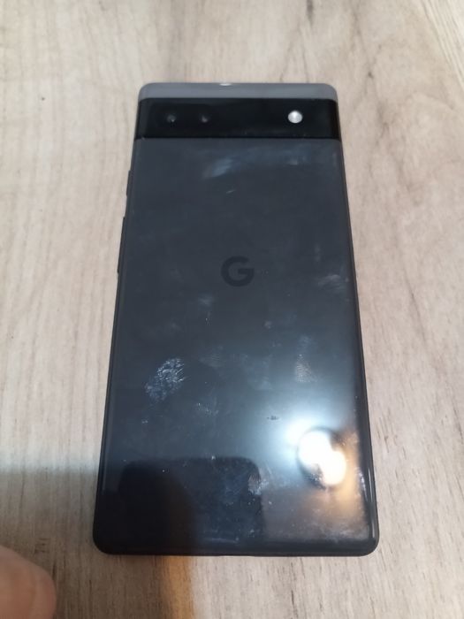 Google Pixel 6A display fisurat