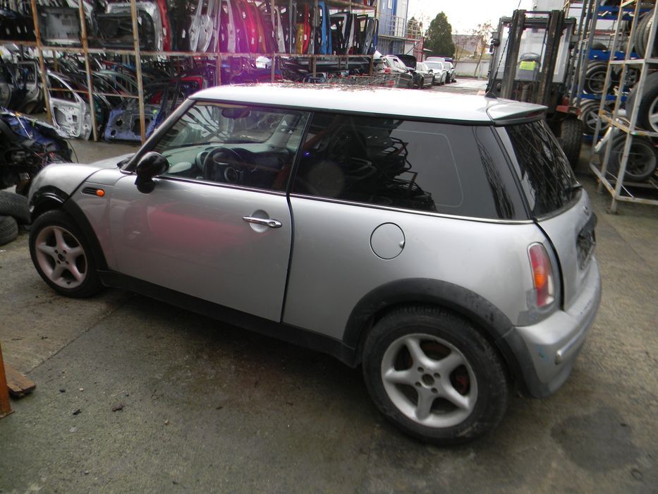 Dezmembrari Mini MINI (R50, R53) (2001-2006) Cooper Benzina