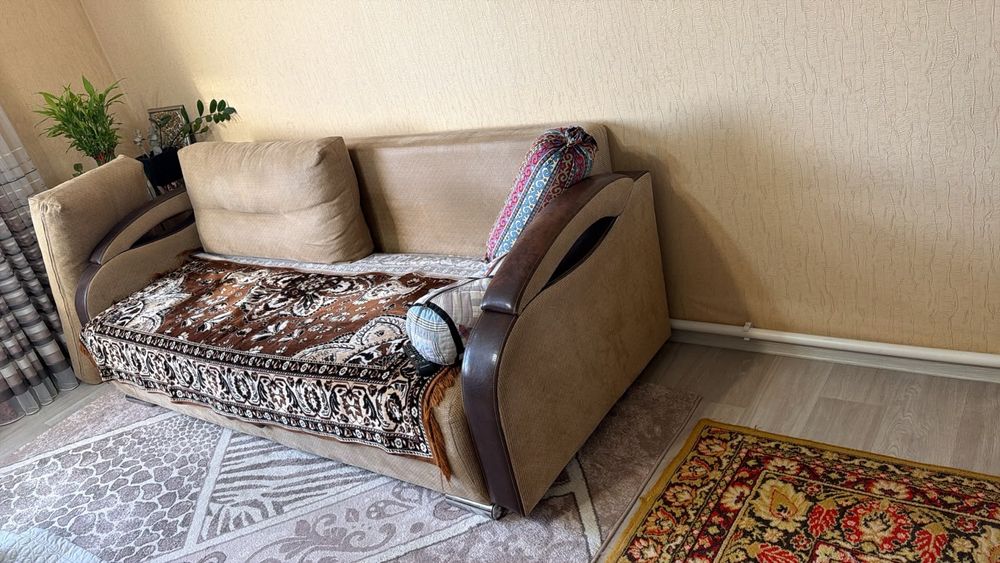 Продам диван в хорошем состоянии