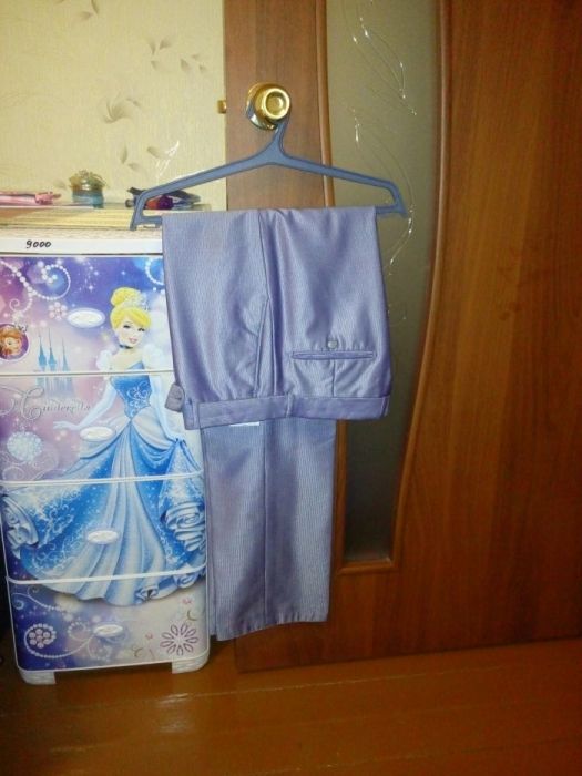 Продам костюм 48-50 размер, приталеный