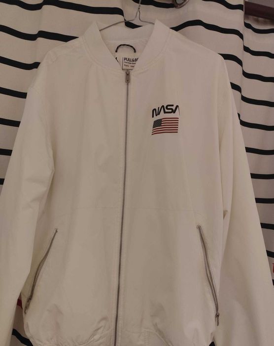 Geaca NASA Pull and Bear