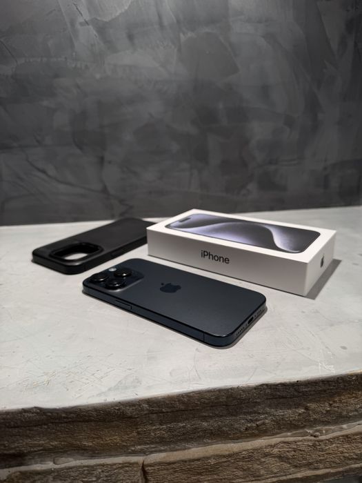 КАТО ЧИСТО НОВ Iphone 15 Pro Blue + подарък