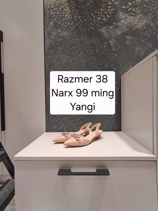 Ayollar oyoq kiyimlari