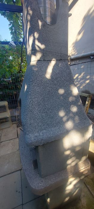 Gratar cărbune de beton