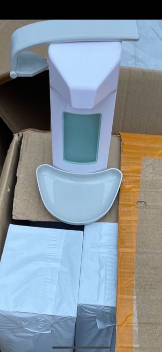 Dispenser За сапун и за дезифектант