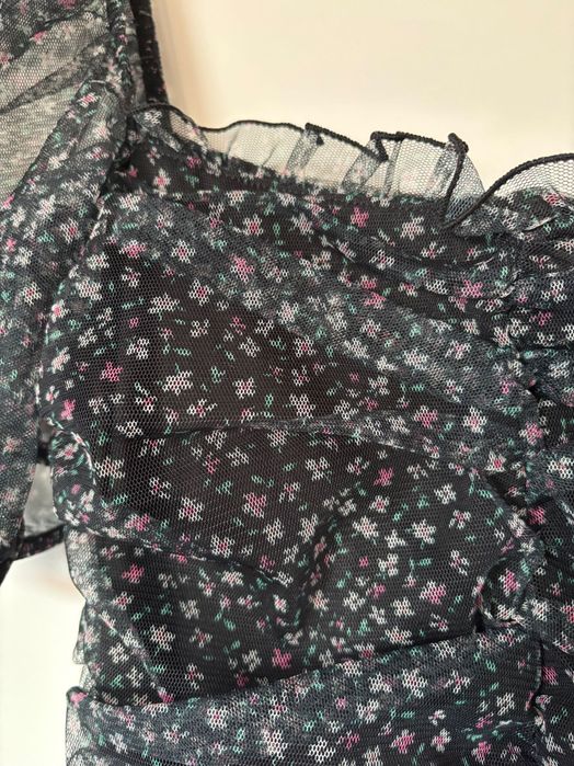 Мини черна рокля на цветя H&M + подарък