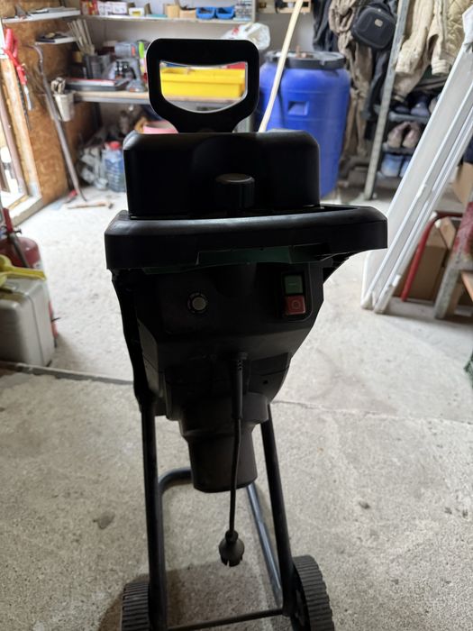 Tocător resturi vegetale electric Grünman – funcțional