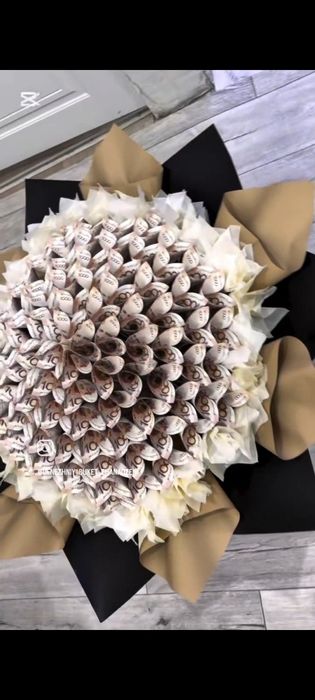 Ақшадан жасалған букет