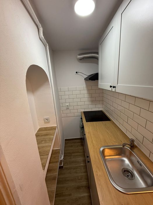 De inchiriat studio / apartament