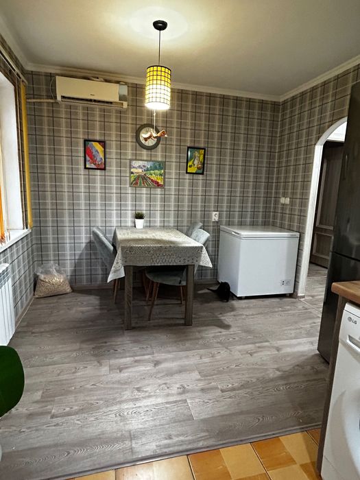 Продам 2х комн квартиру Ауэзова 52а - Vista 5