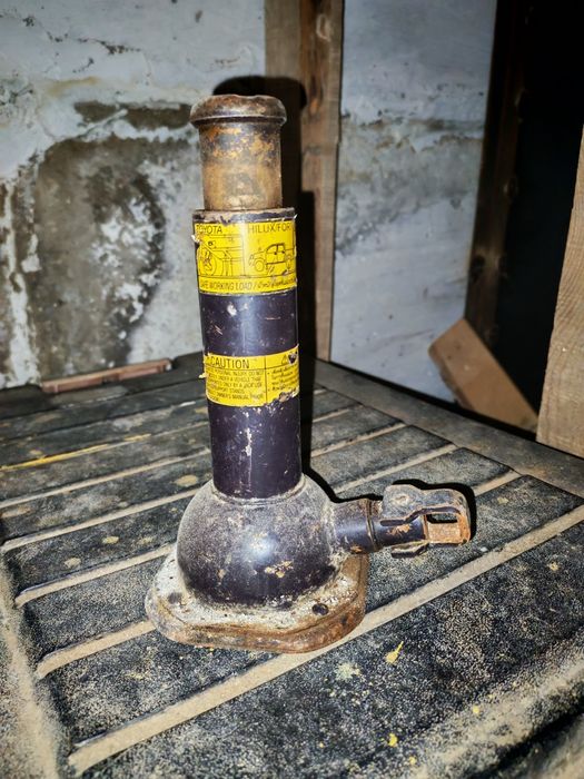 Продаётся Домкрат