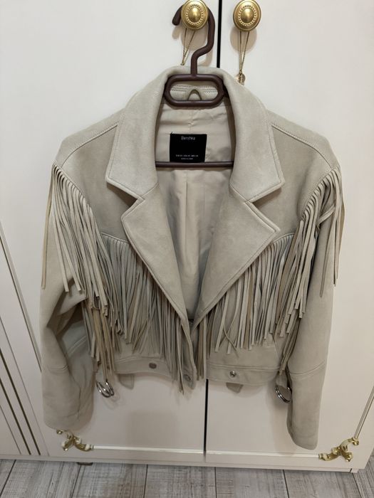 Бежево яке от bershka