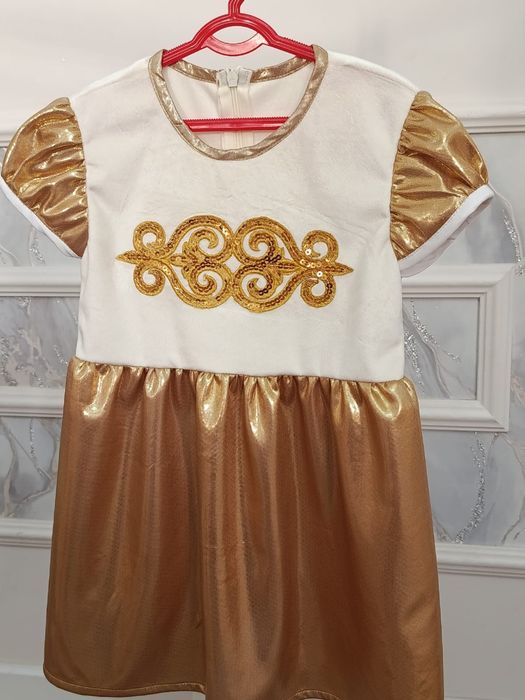 Новогодный детский платье